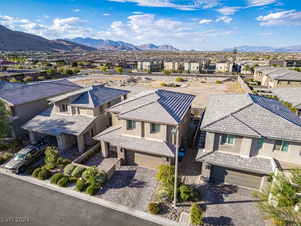 9764 Pyrite Mystery Avenue