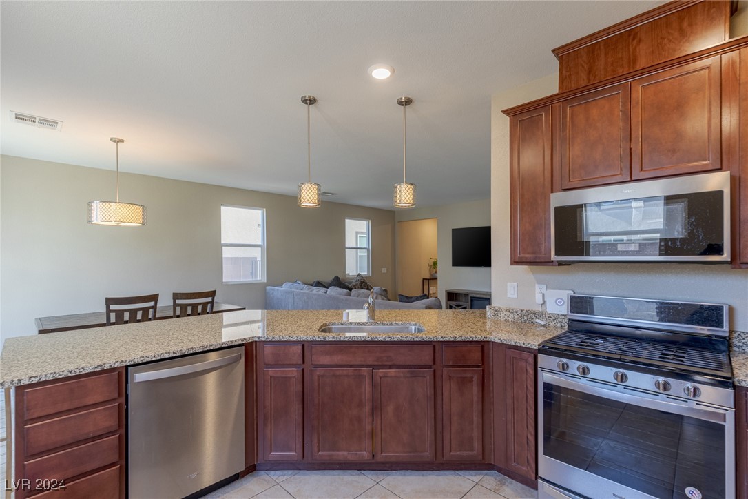 7128 Fossil Lake Street