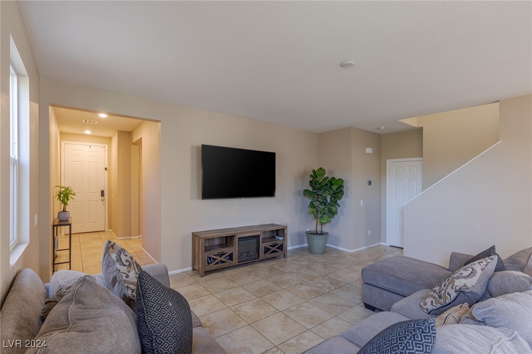 7128 Fossil Lake Street