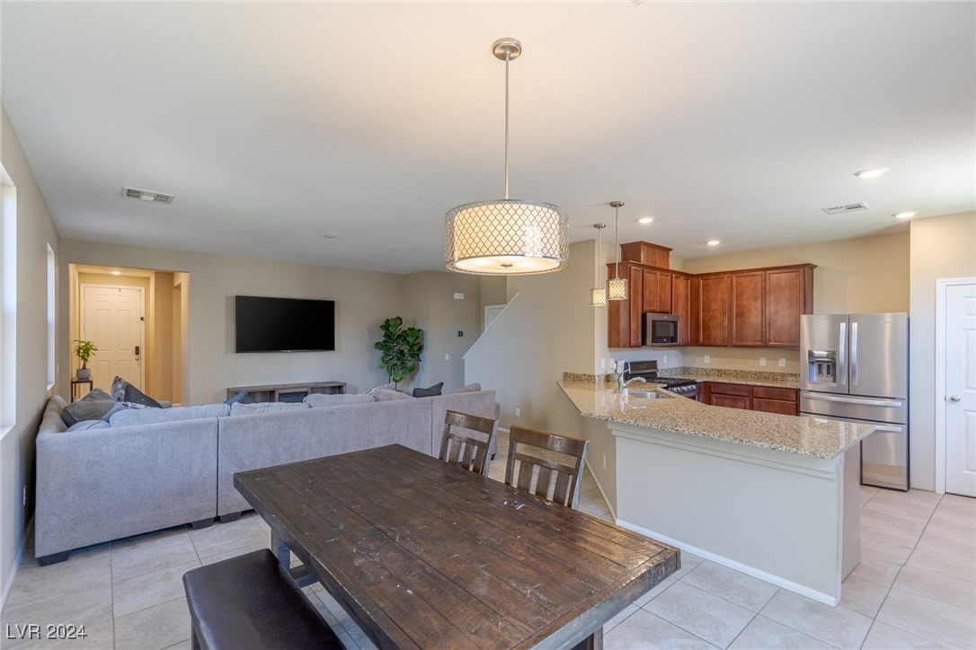 7128 Fossil Lake Street