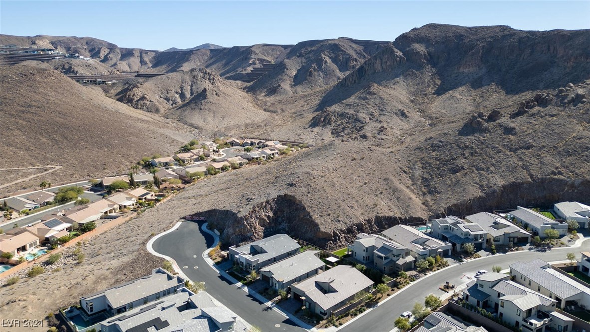 1929 Canyon Highlands