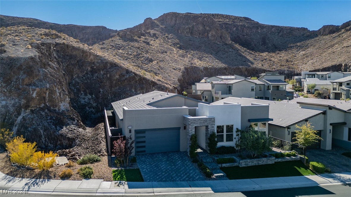 1929 Canyon Highlands