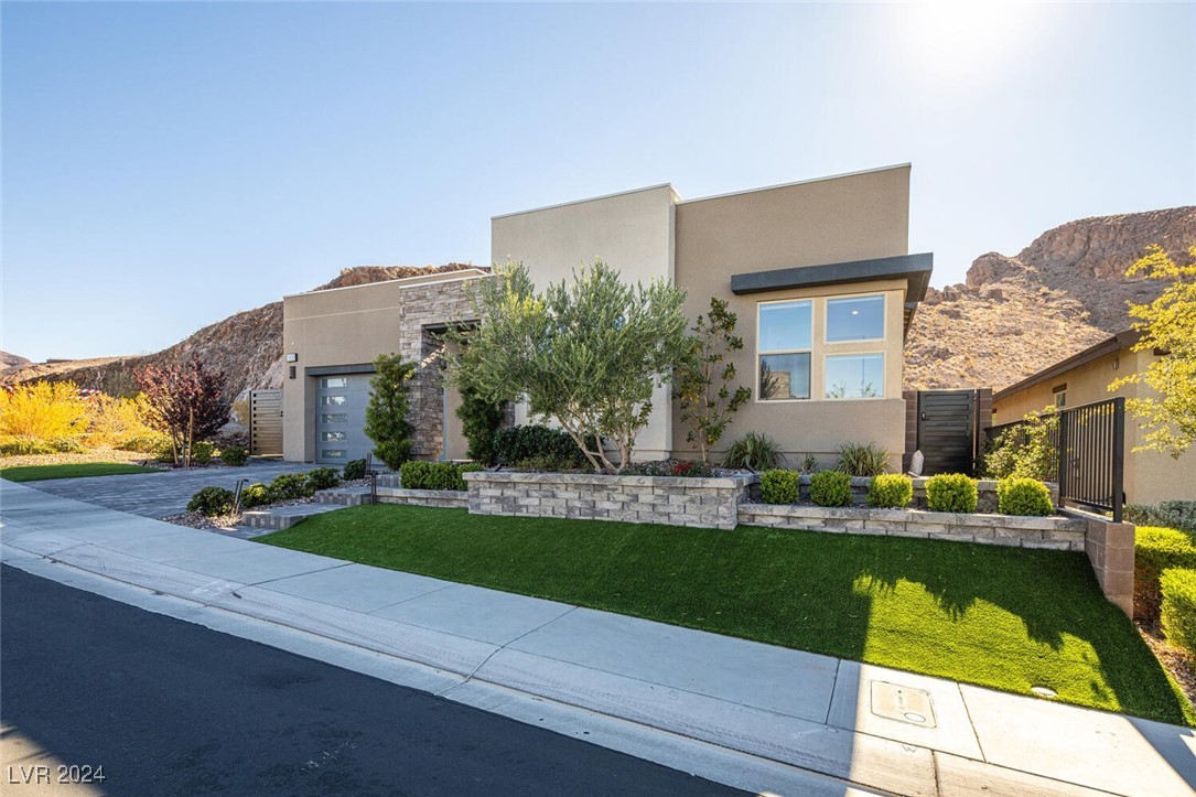 1929 Canyon Highlands