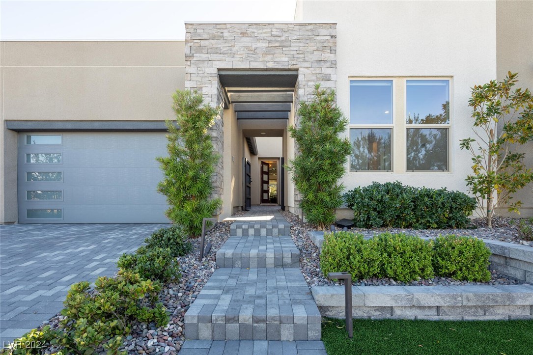 1929 Canyon Highlands