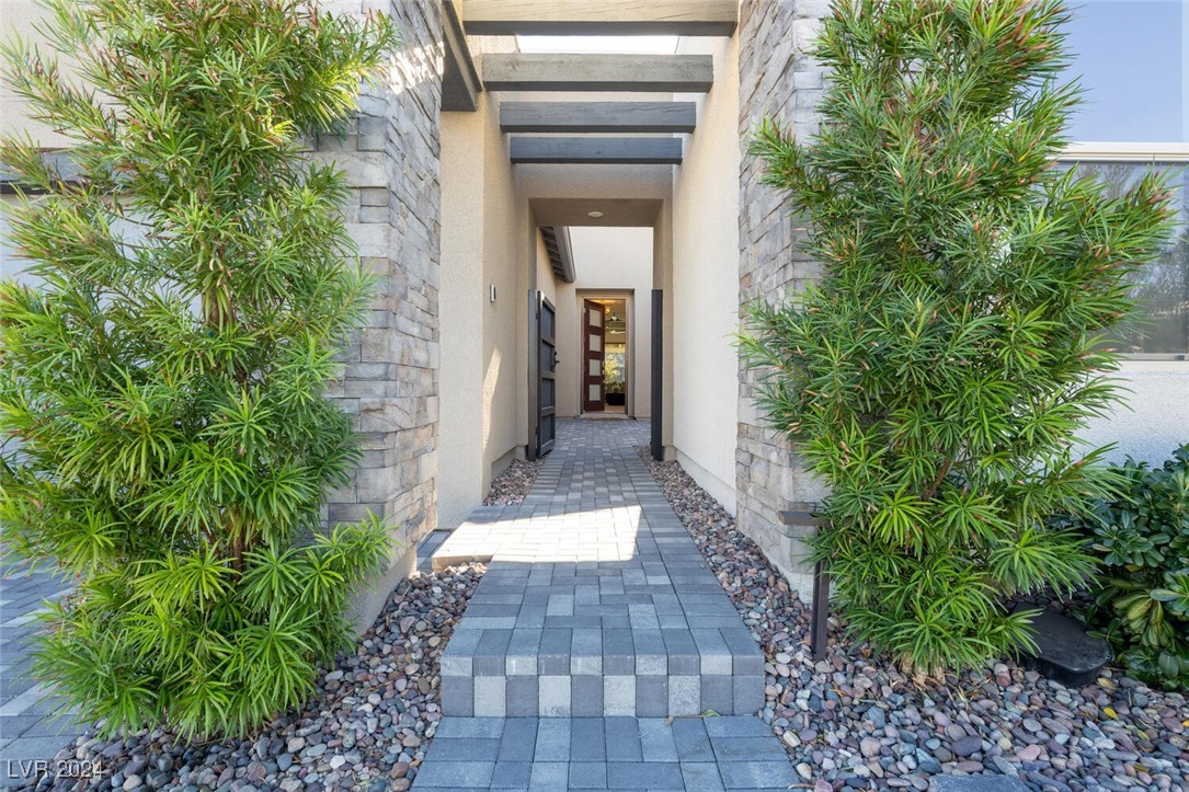 1929 Canyon Highlands