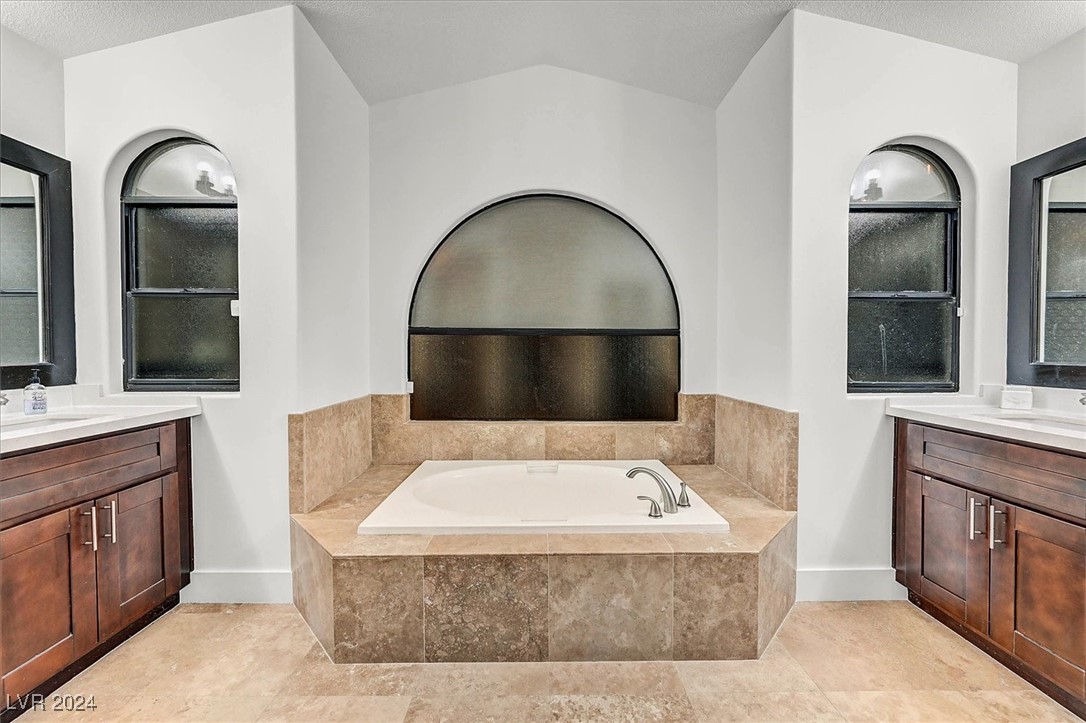 2917 Whalers Cove Circle