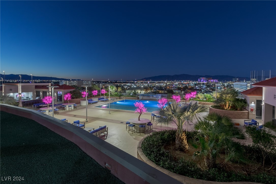 200 West Sahara Avenue 709