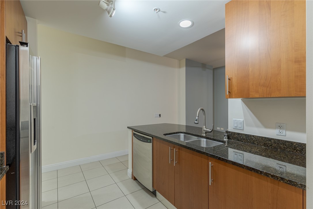 200 West Sahara Avenue 709