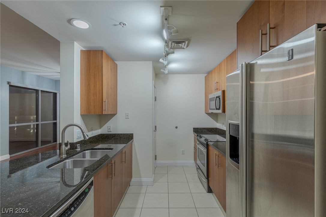 200 West Sahara Avenue 709