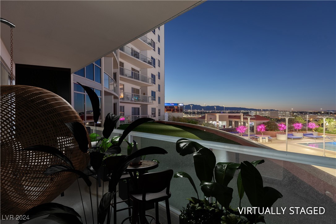 200 West Sahara Avenue 709