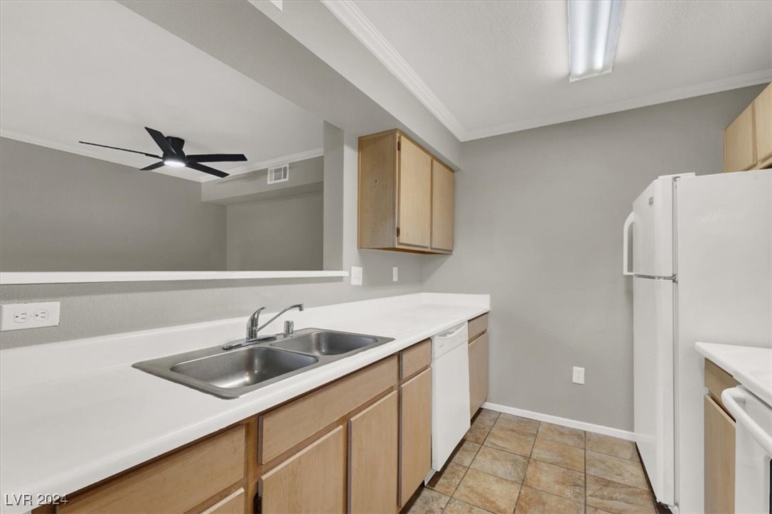 1150 North Buffalo Drive 1037