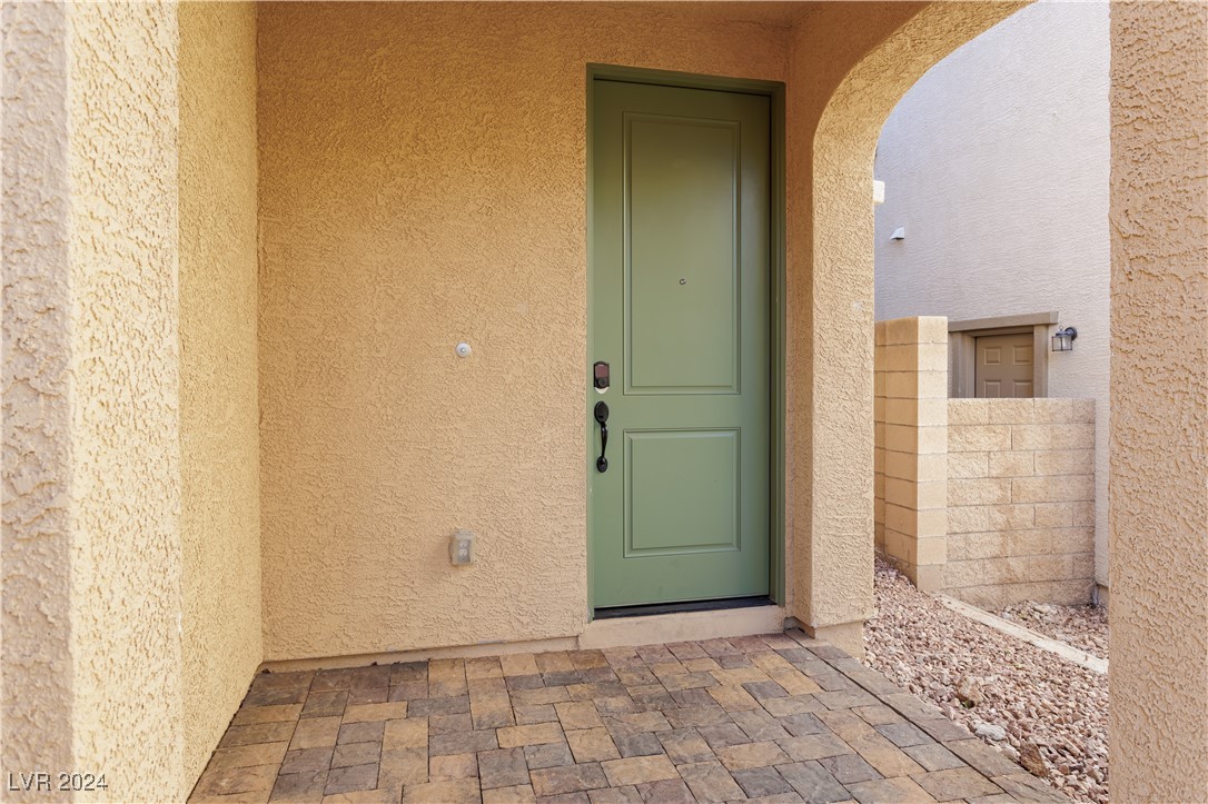 9936 Coyote Echo Court