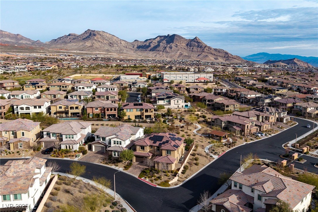 12002 Tramonto Avenue