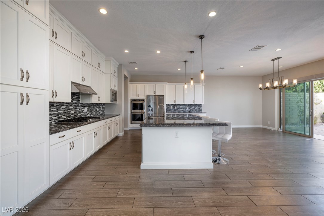 12002 Tramonto Avenue