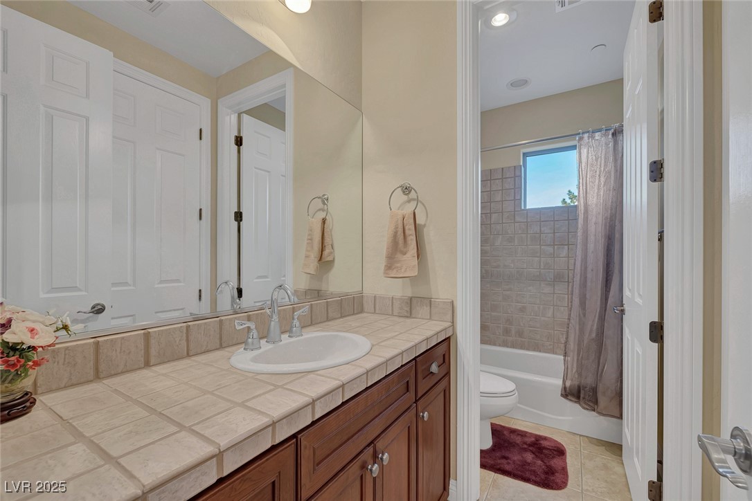 6 Caves Valley Court