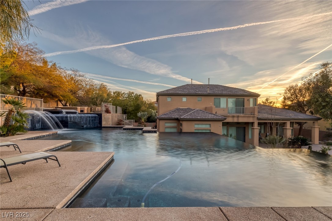 6 Caves Valley Court