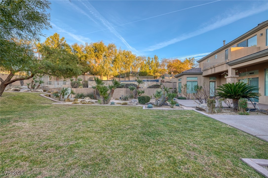 6 Caves Valley Court