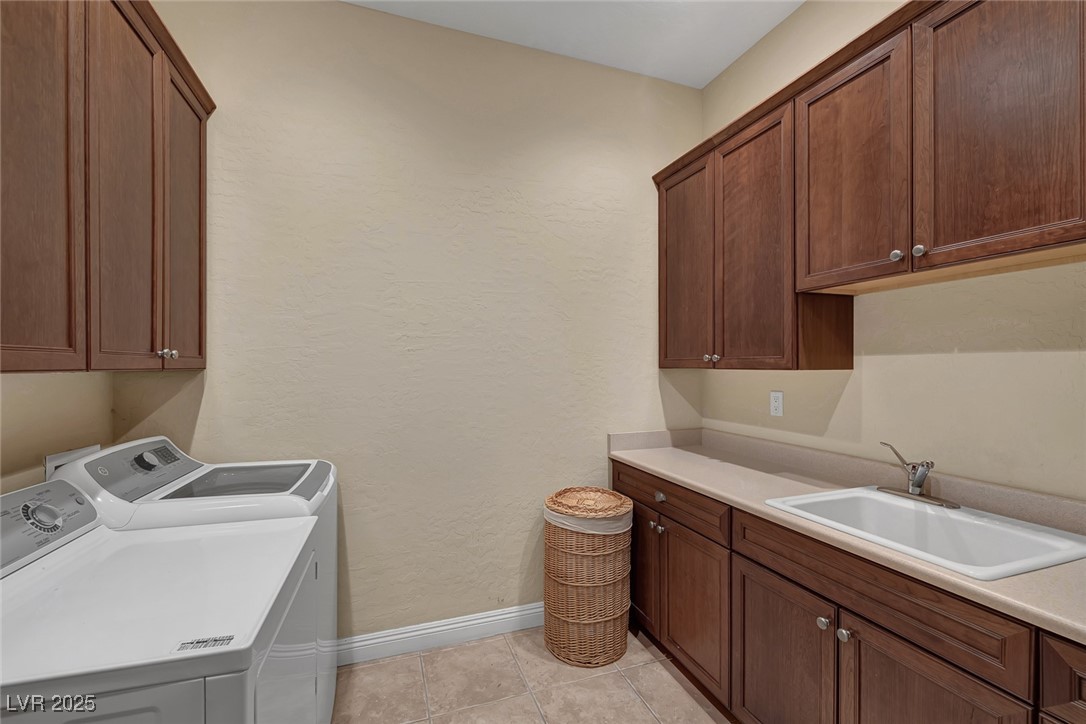 6 Caves Valley Court