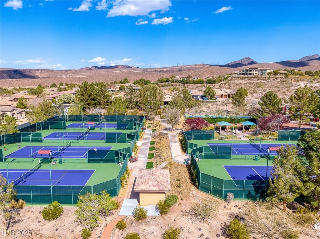 6 Caves Valley Court