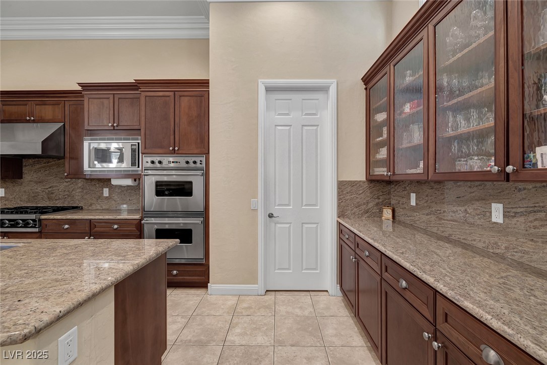6 Caves Valley Court