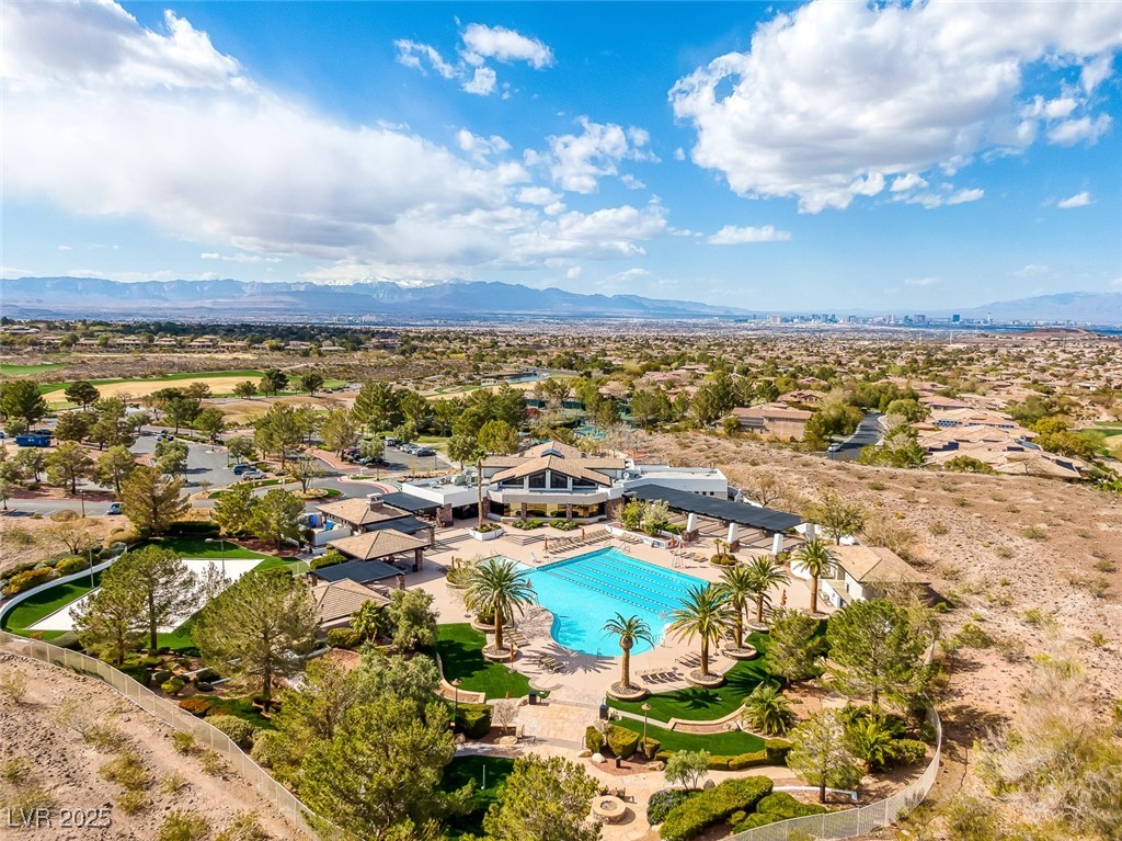 6 Caves Valley Court