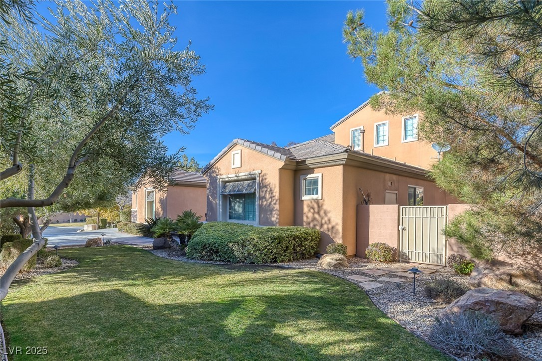 6 Caves Valley Court