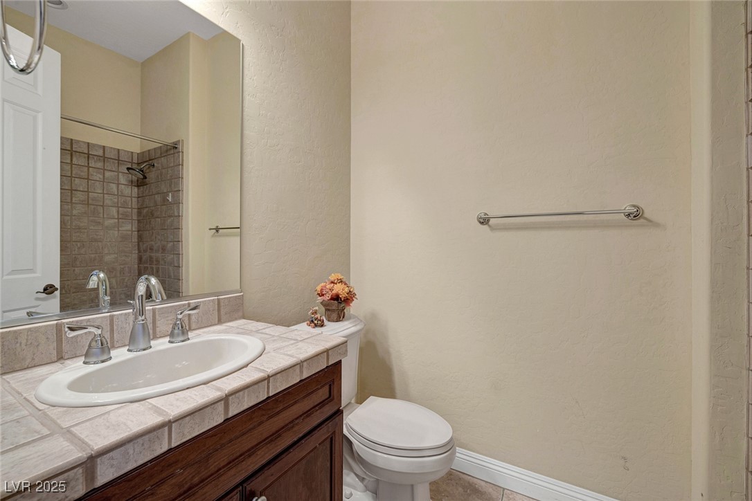 6 Caves Valley Court