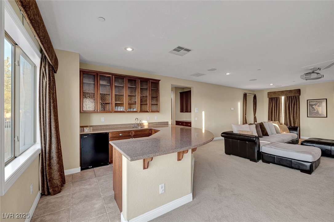 6 Caves Valley Court