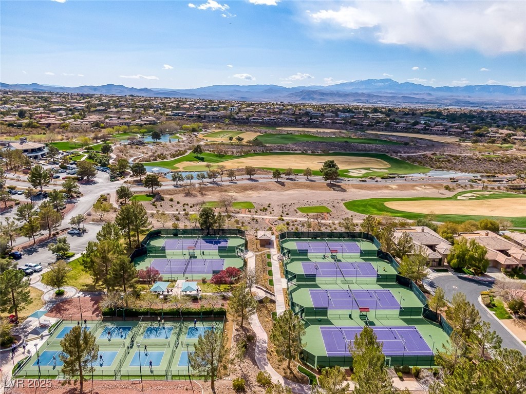 6 Caves Valley Court