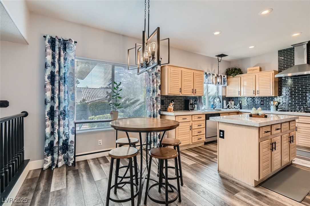 2120 Interbay Street