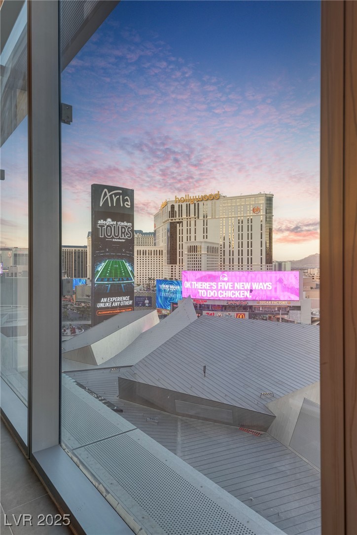 3722 Las Vegas Boulevard 1004