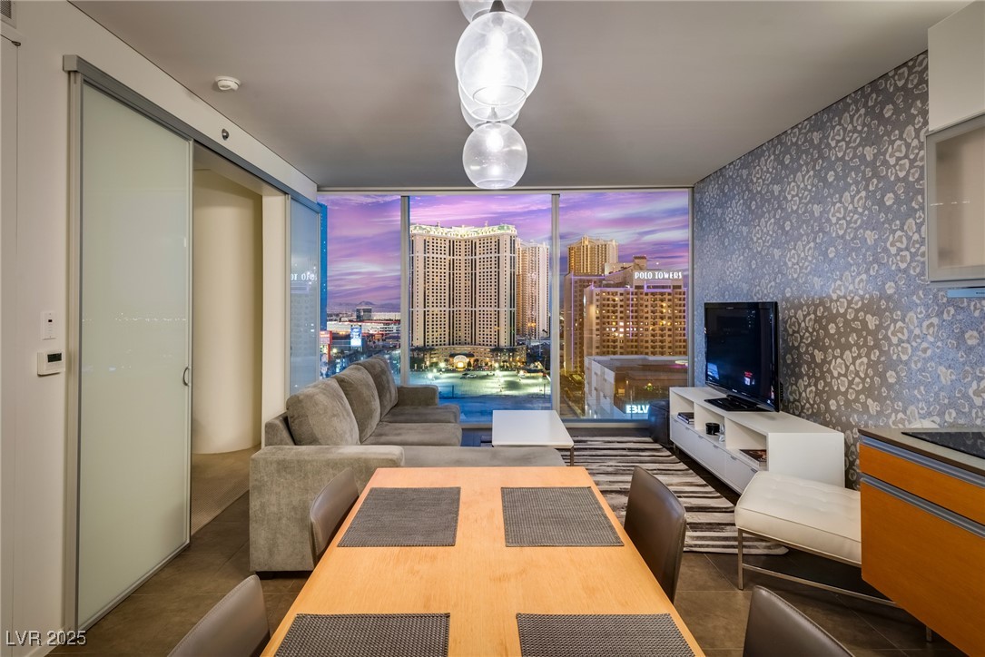 3722 Las Vegas Boulevard 1004