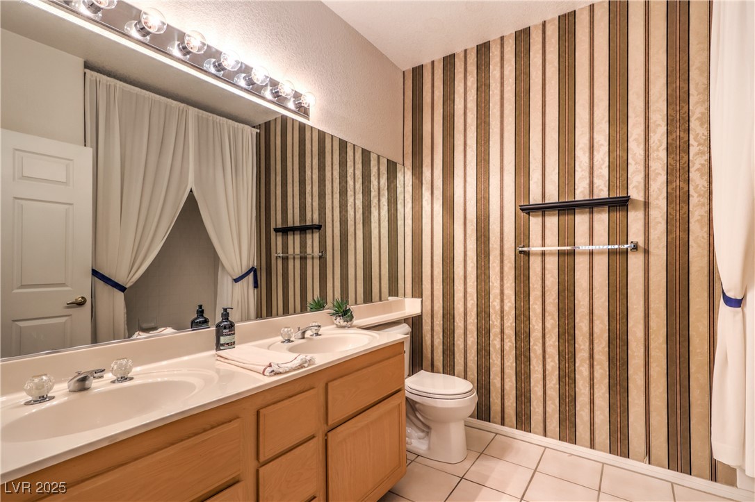 3320 South Fort Apache Road 125