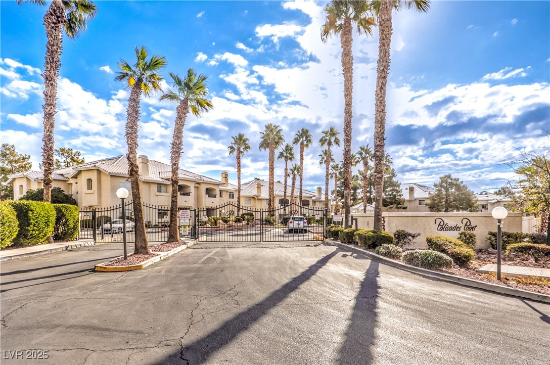 3320 South Fort Apache Road 125