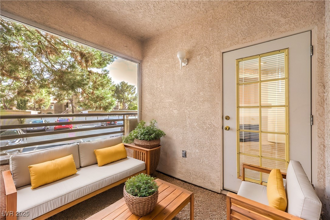 3320 South Fort Apache Road 125