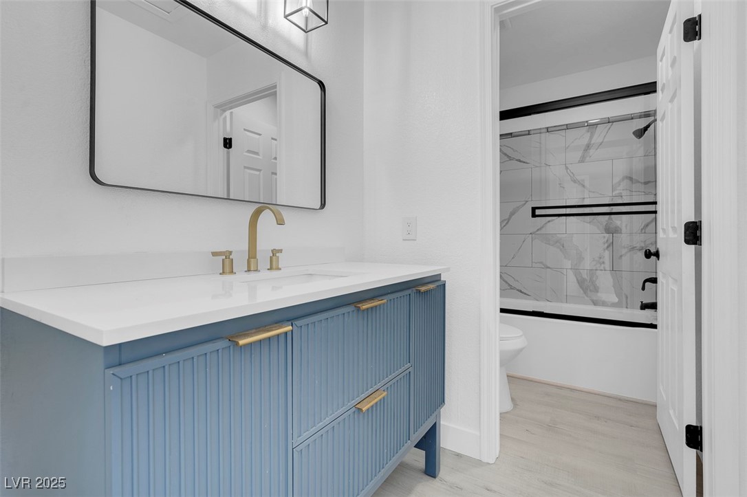 6586 West Mesa Vista Avenue