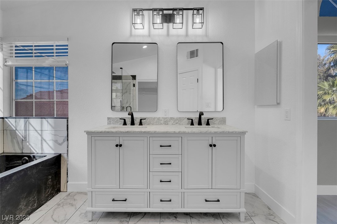 6586 West Mesa Vista Avenue