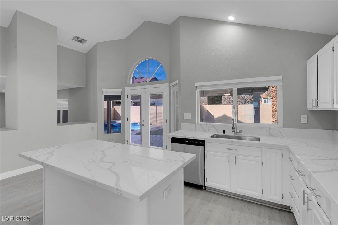 6586 West Mesa Vista Avenue