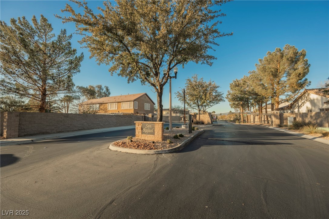 328 Hedgehope Drive