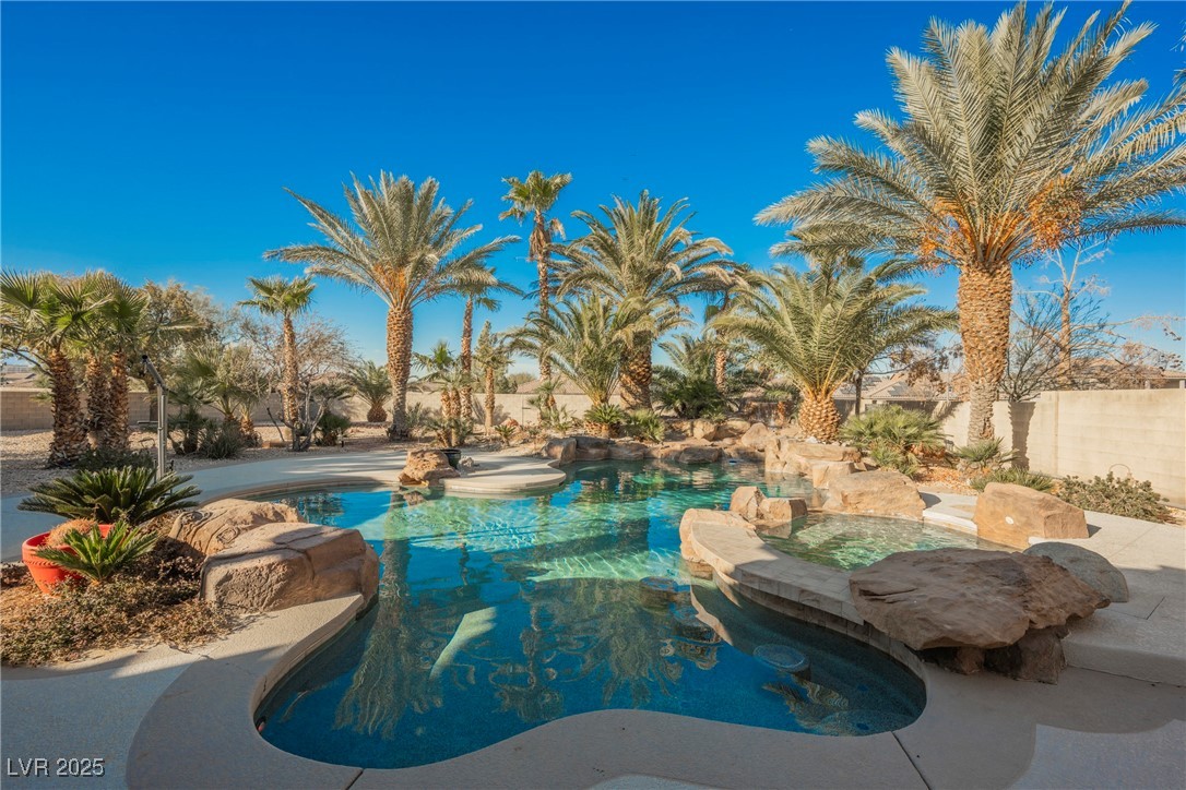 328 Hedgehope Drive