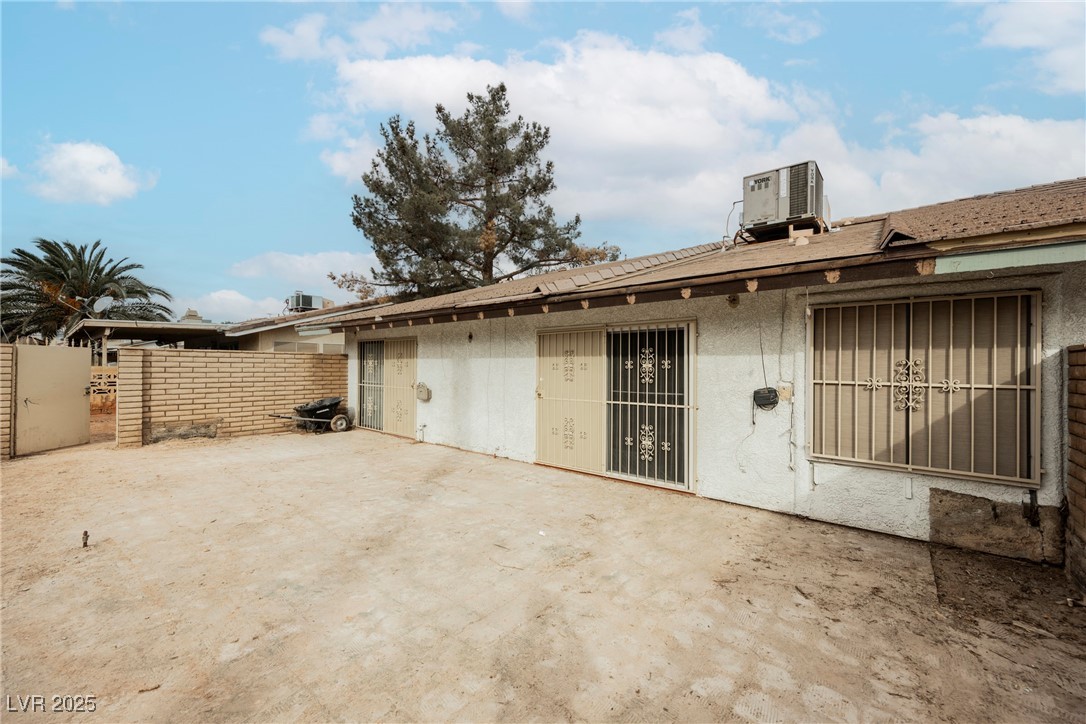 2015 Heritage Oaks Street