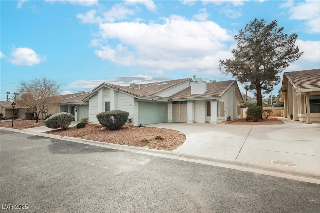 2015 Heritage Oaks Street