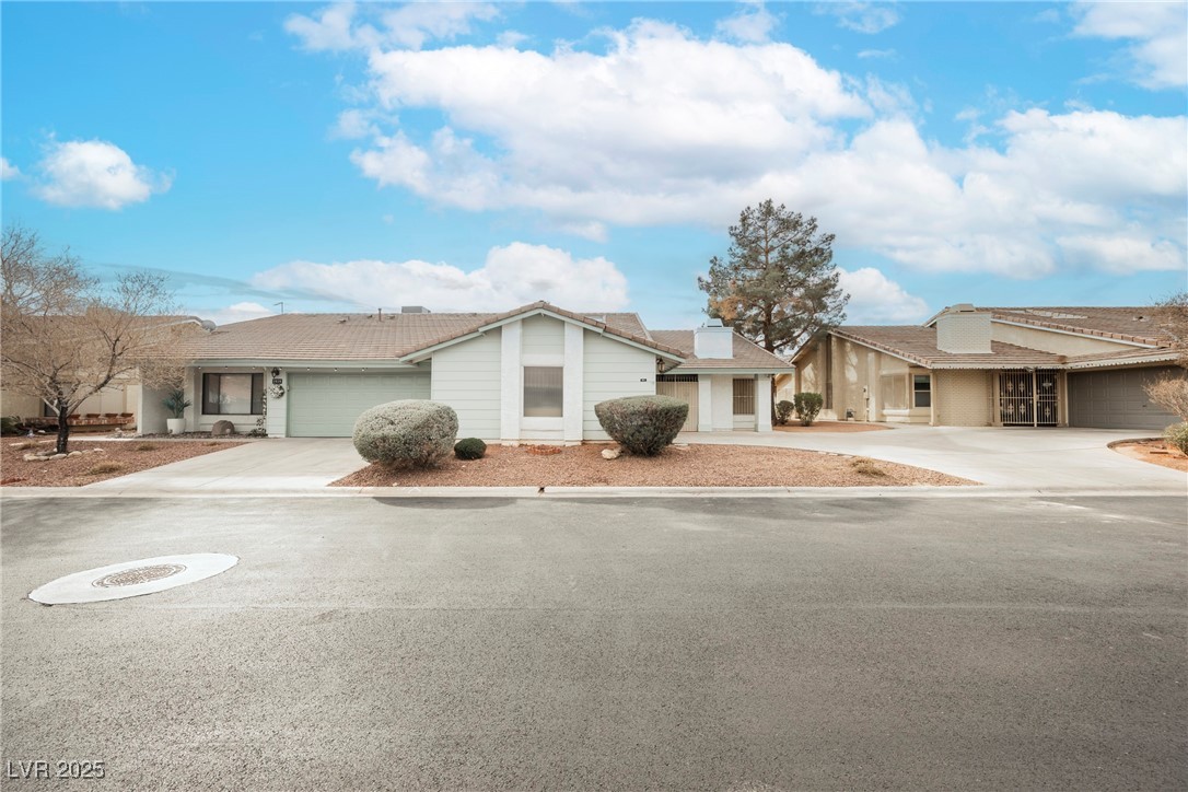 2015 Heritage Oaks Street