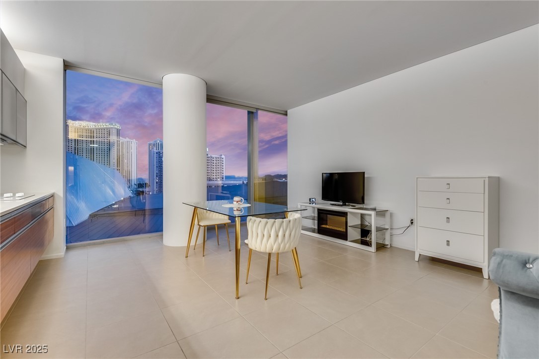 3722 Las Vegas Boulevard 305