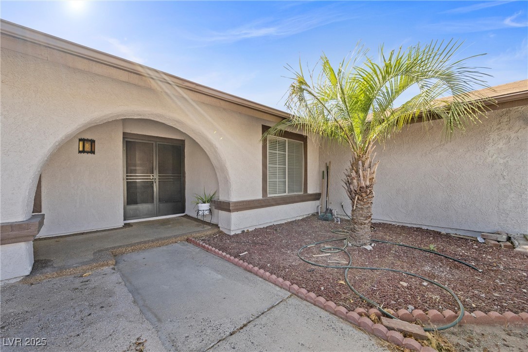 1841 Golden Shadow Drive