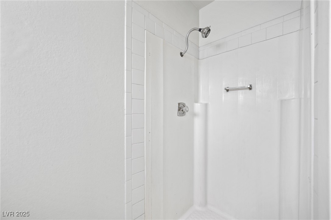1841 Golden Shadow Drive