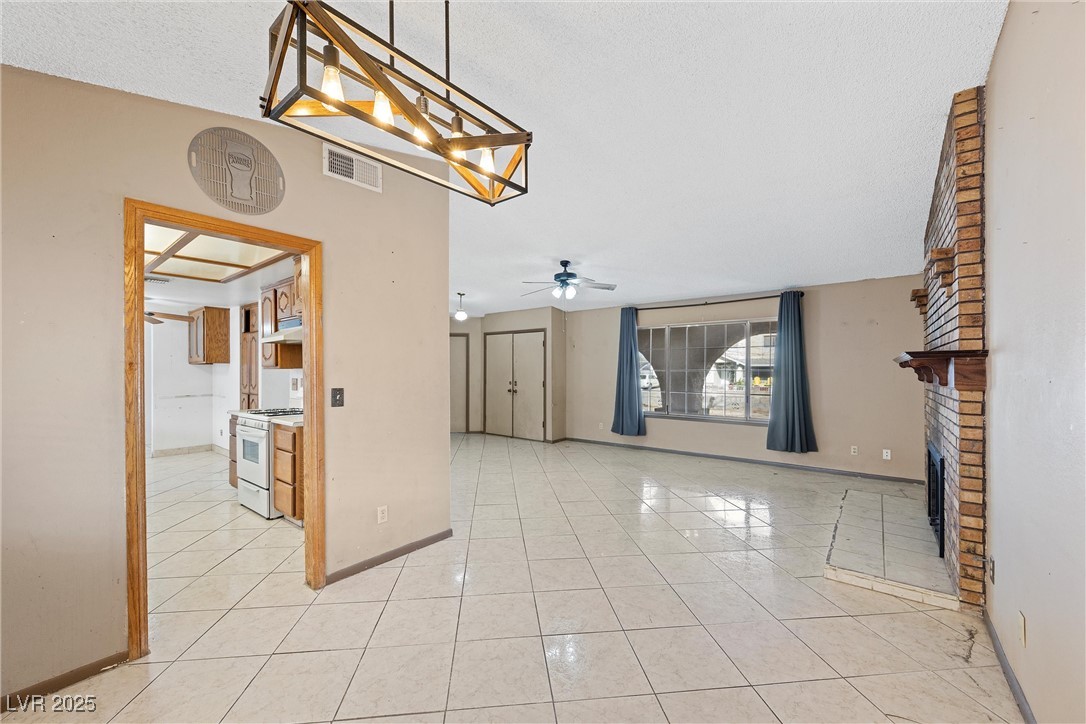 1841 Golden Shadow Drive