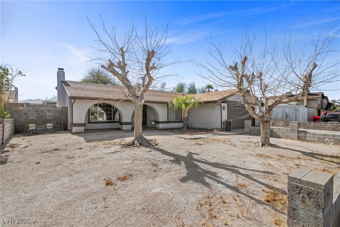 1841 Golden Shadow Drive