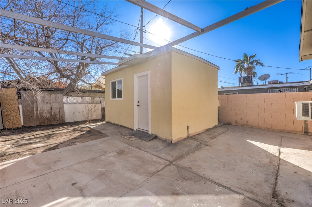 2532 Salt Lake Street