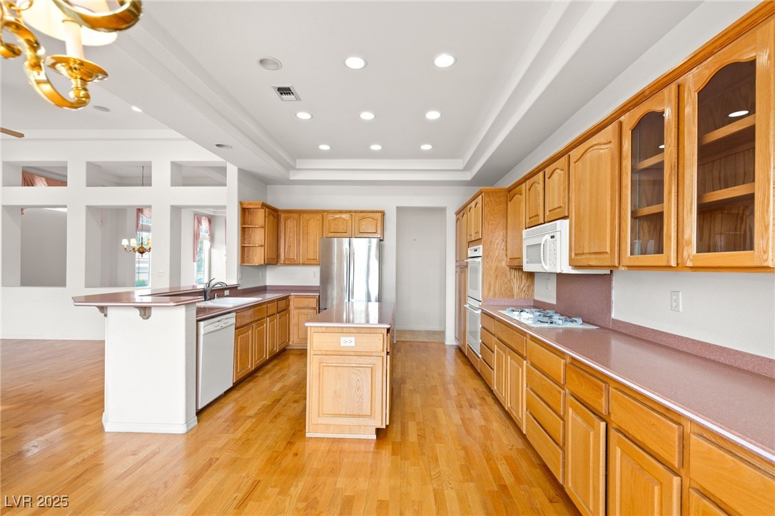 11028 Mission Lakes Avenue